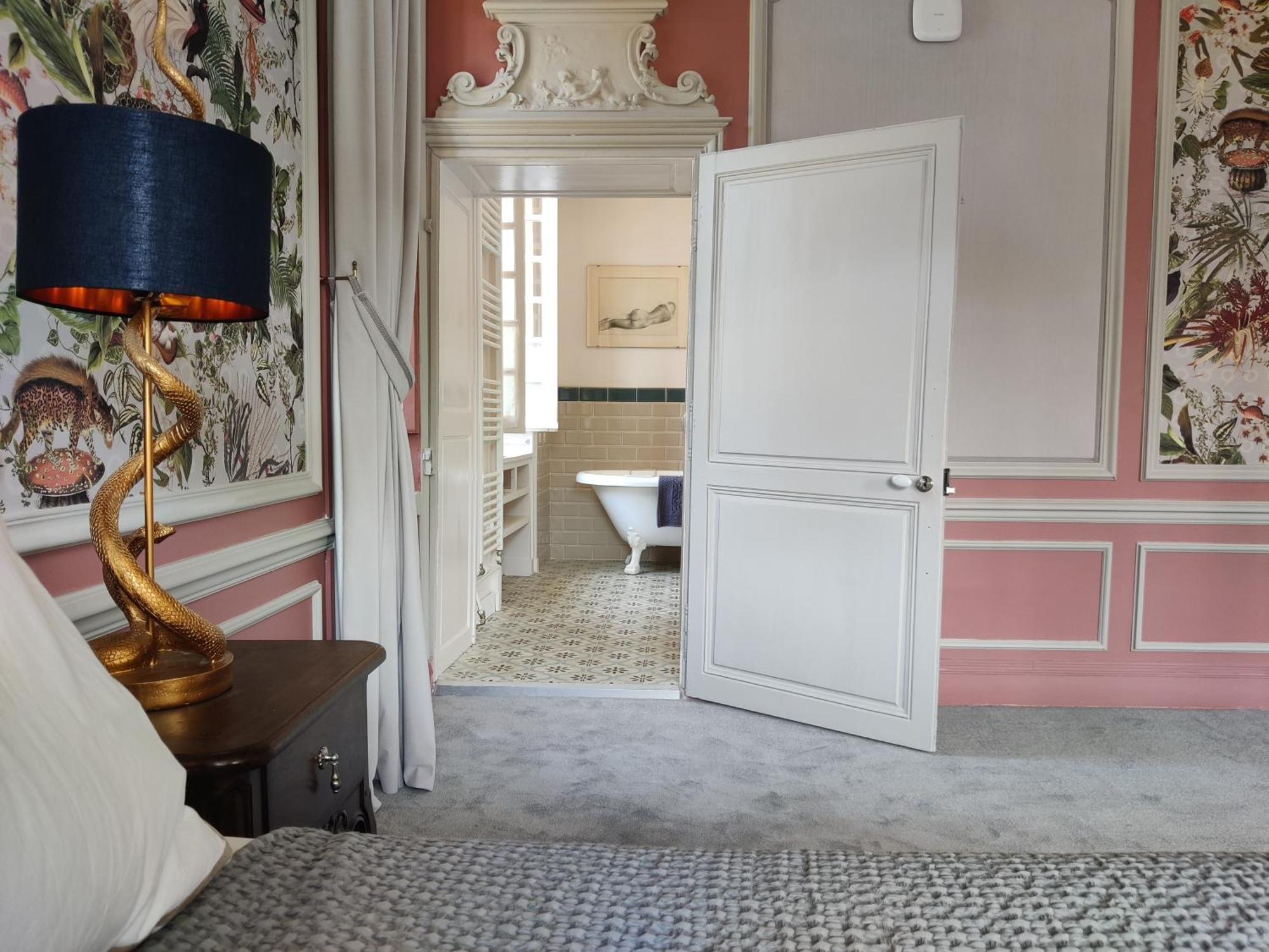 Chateau De La Huberdiere Nazelles-Negron 객실 사진